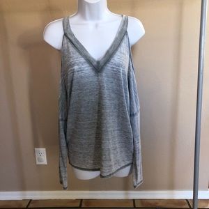 Express peekaboo shoulder easy longsleeve T